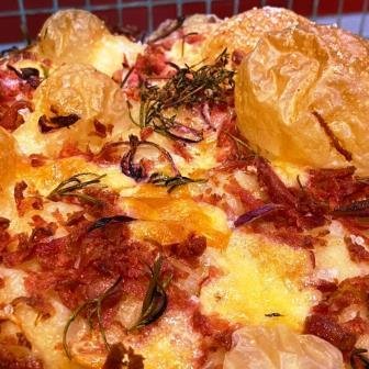 Focaccia Provolone e Calabresa